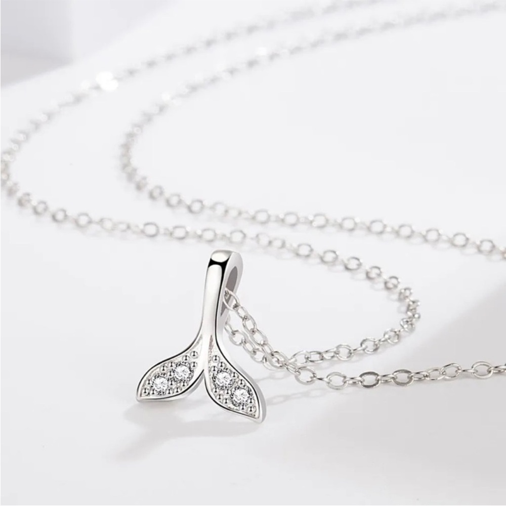 Silver Mermaid Tail Necklace Nautical whale tail  925silver pl 18"-20' chain.NEW - Picture 4 of 9